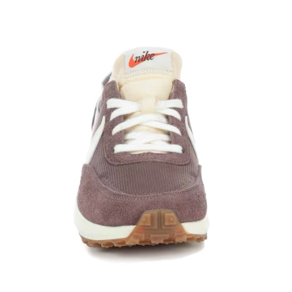 NIB SZ 7 NIKE WOMEN'S WAFFLE DEBUT
VINTAGE SNEAKERS in PlUM/ CREAM💕 - Picture 5 of 6